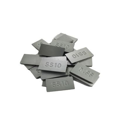 Tamanho personalizado de tungstênio carburo pontas soldadas com dureza YG8 100% de tungstênio carburo virgem e alta resistência à compressão para corte de pedra